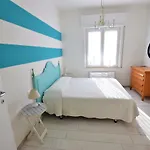 Colombo Apartment, Fronte アパート サン·ヴィンチェンツォ